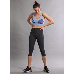 Capri-deportivo-con-control-de-abdomen-y-bolsillos-196010