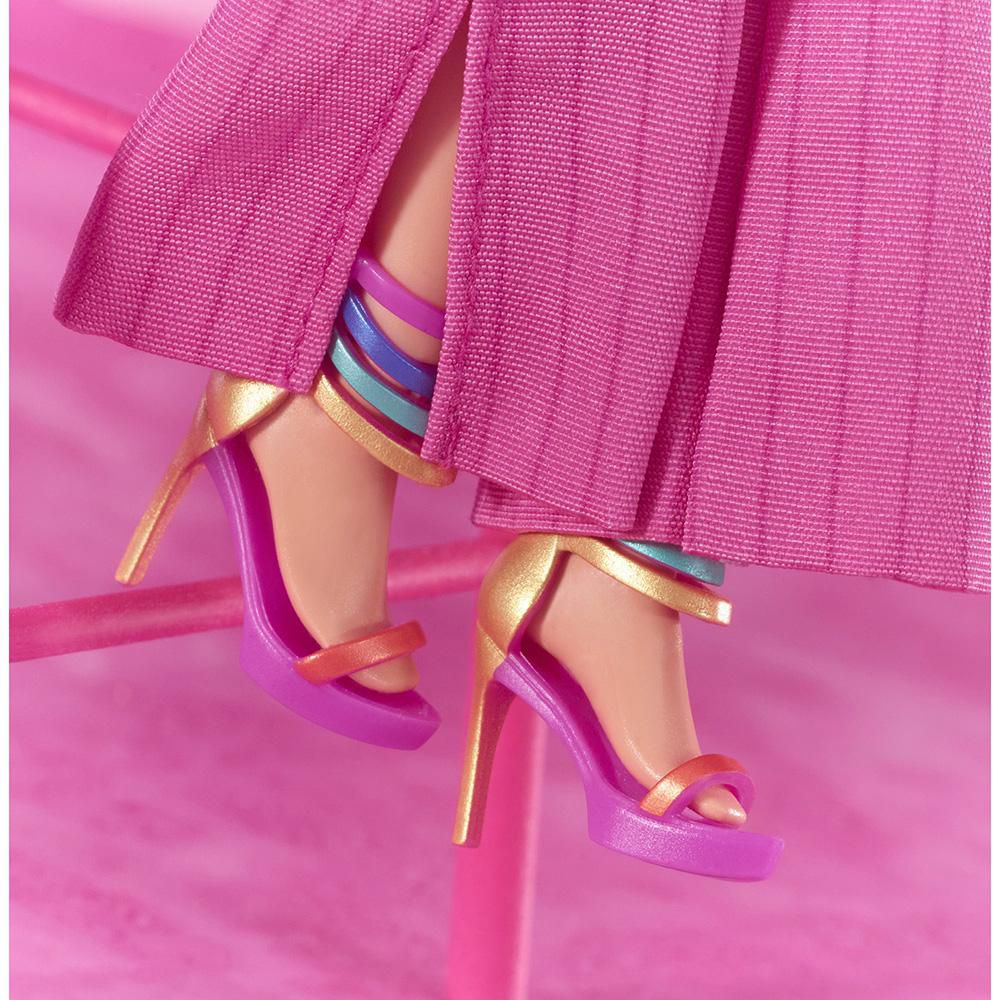Barbie  Gloria con atuendo Rosa BARBIE img #7
