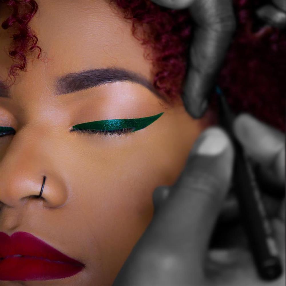 Sacha Liquid Precision Pen Eyeliner Green img #2