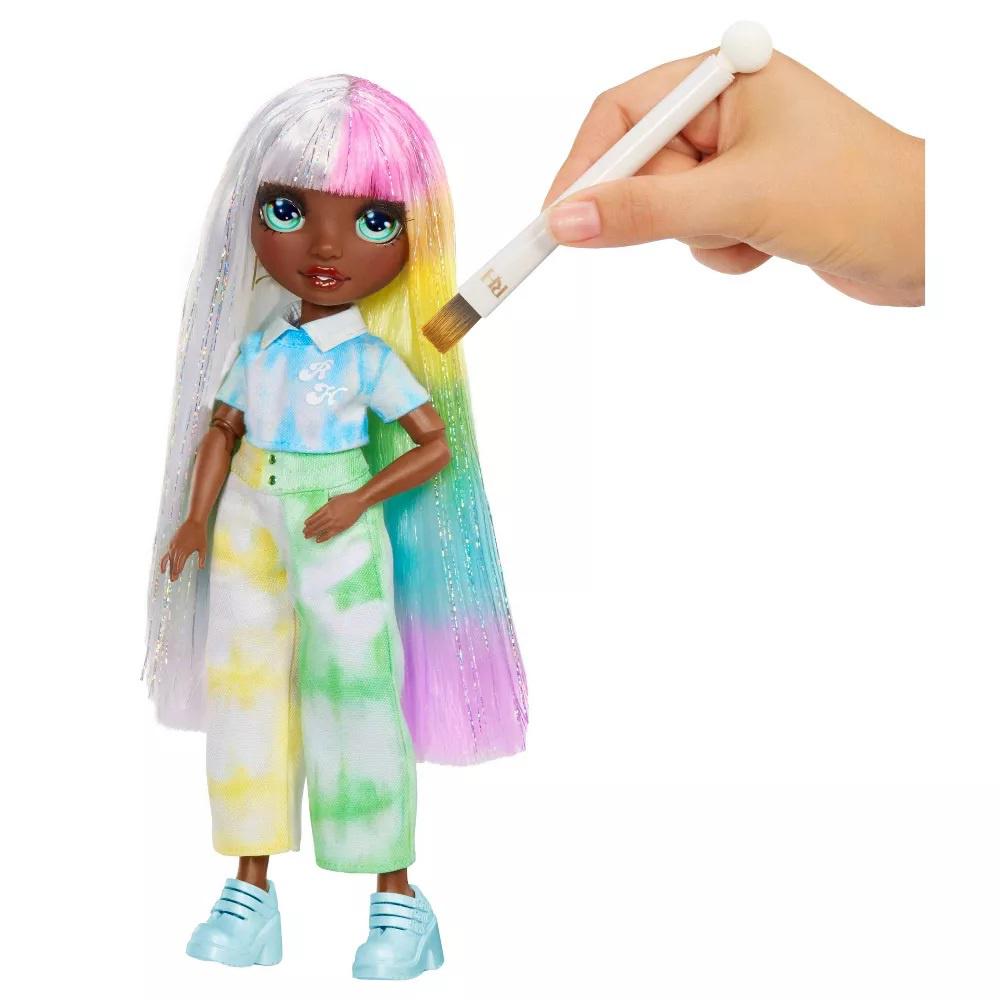 Muñeca Rainbow High Pinta Y Crea Tu Moda Ojos Verdes img #3