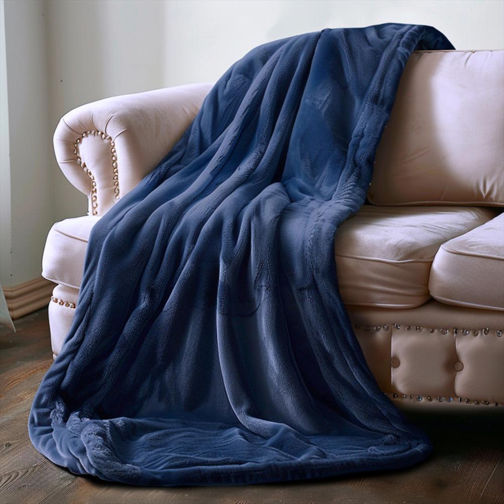 Cobija Piel De Conejo Cama Queen Color Azul Oscuro img #4