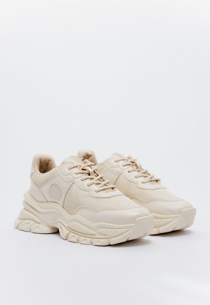 Tenis  Tenis chunky beige con aplique  PEOPLE img #1