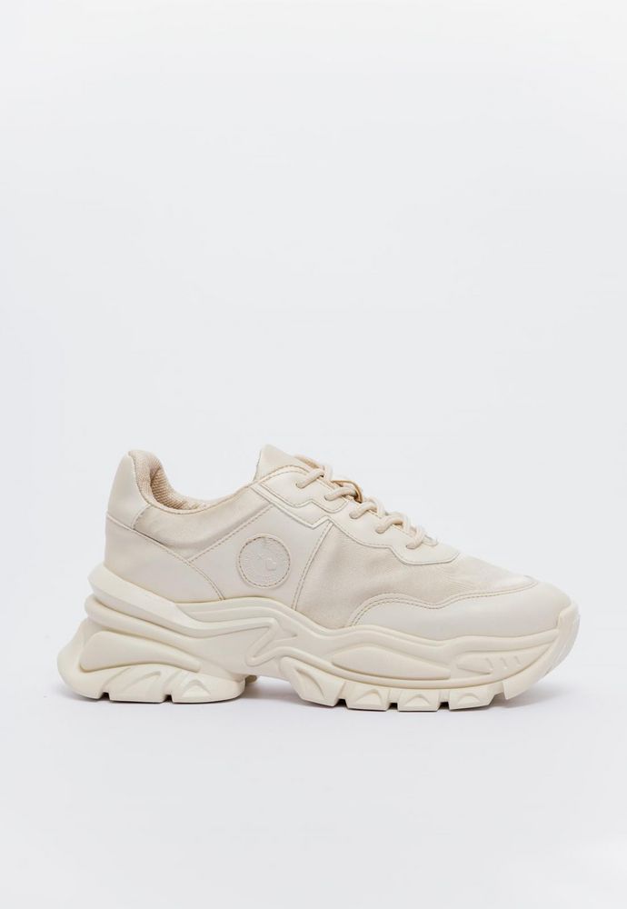 Tenis  Tenis chunky beige con aplique  PEOPLE img #3