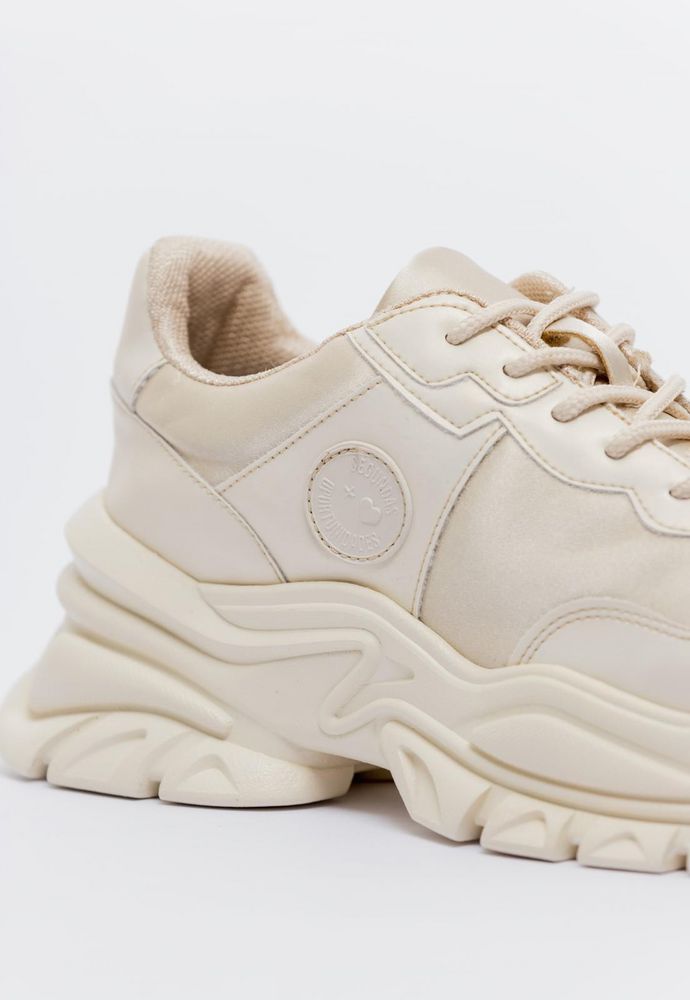 Tenis  Tenis chunky beige con aplique  PEOPLE img #5