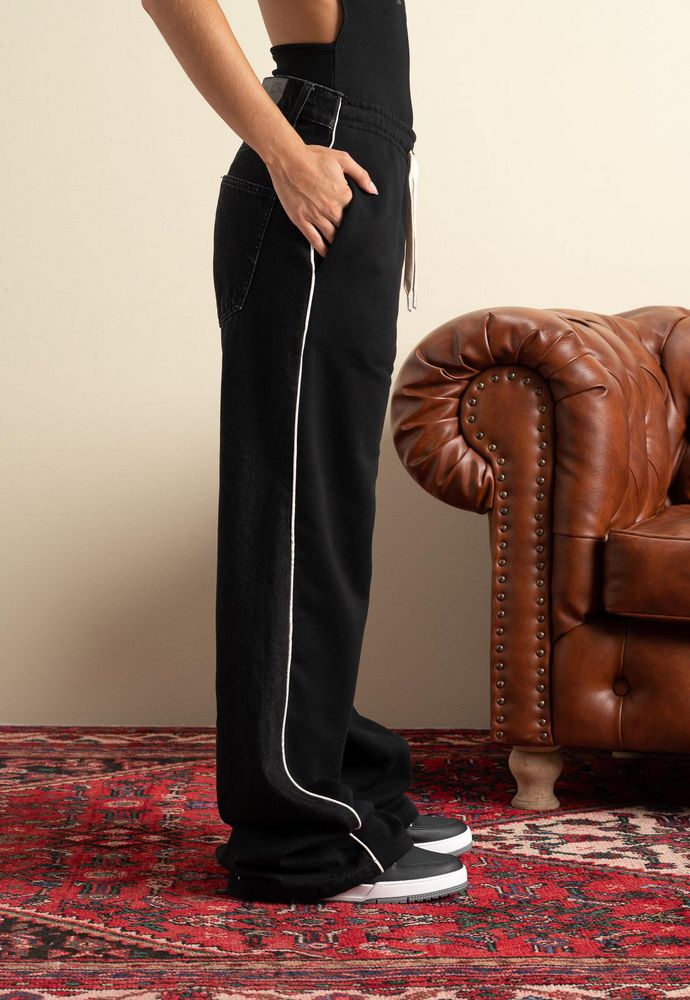 Jean   PEOPLE img #3