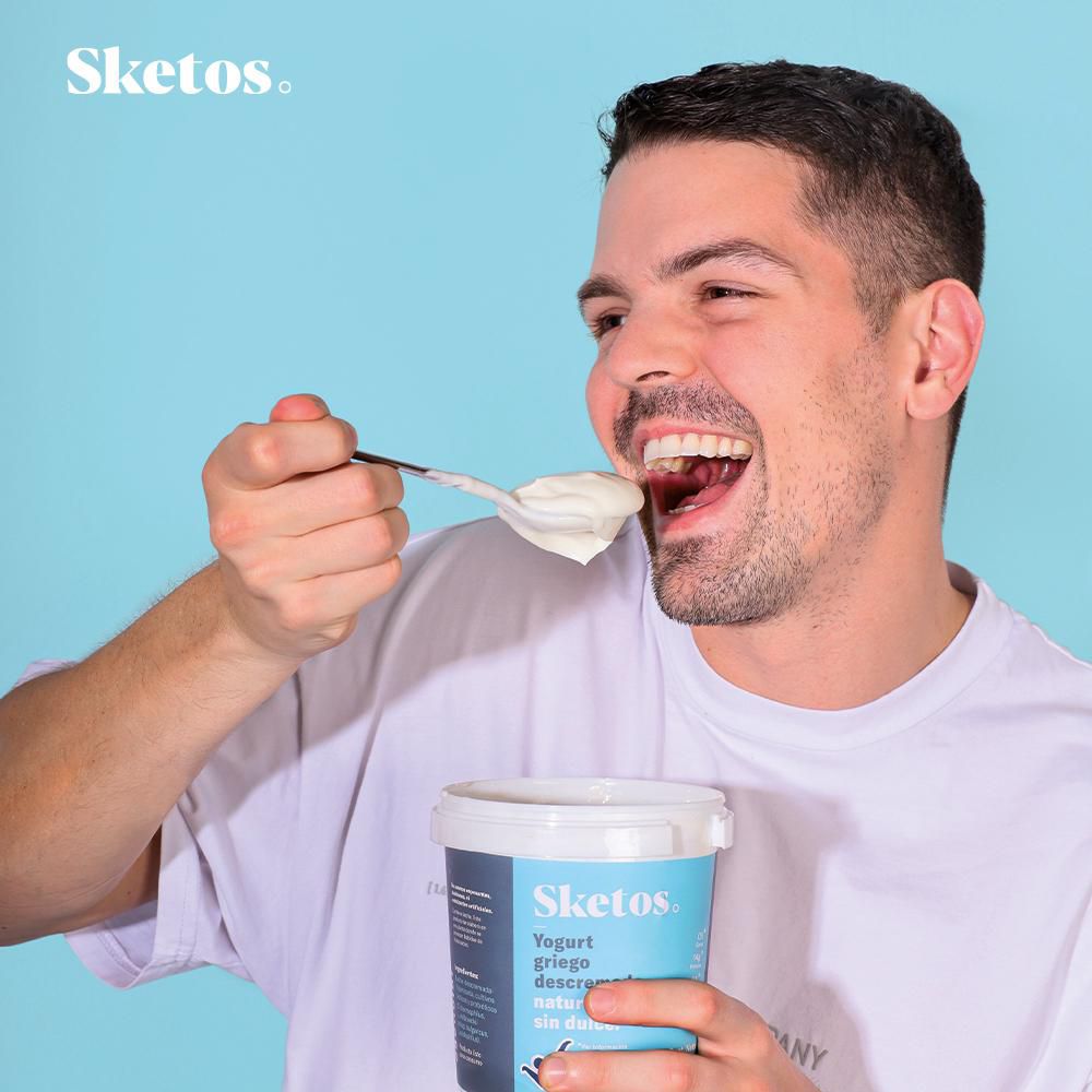 Yogurt griego SKETOS descremado natural sin dulce (865  ml) img #2