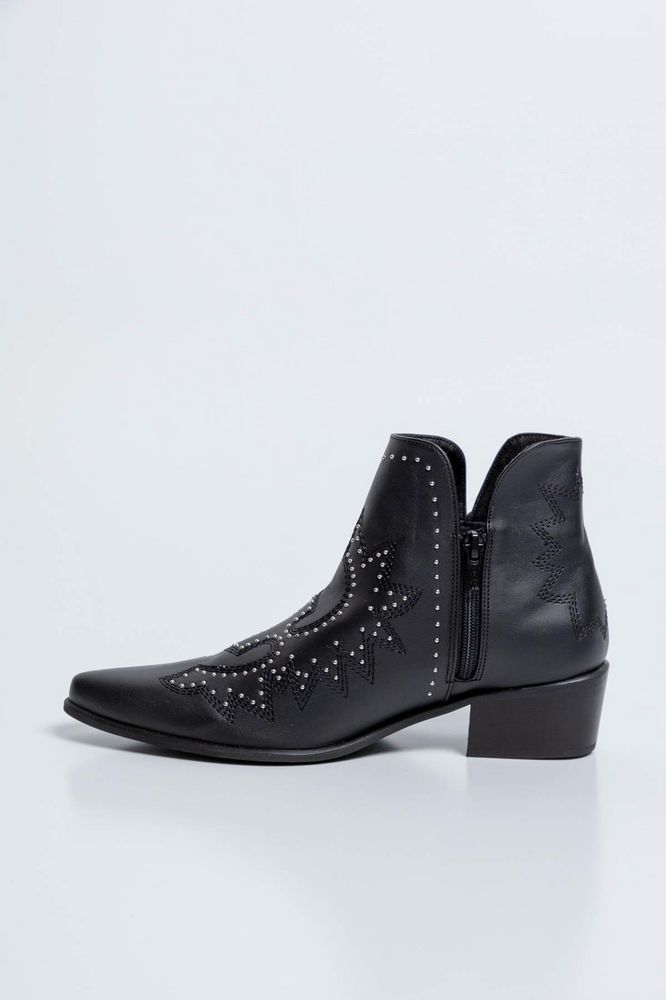 Botin Taches  ARKITECT img #4