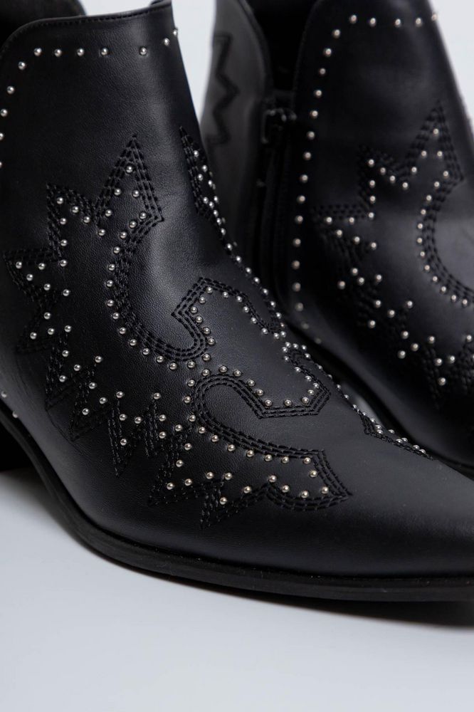 Botin Taches  ARKITECT img #5