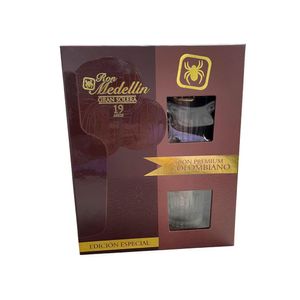 Estuche MEDELLIN Ron 19 Años (750 ml)