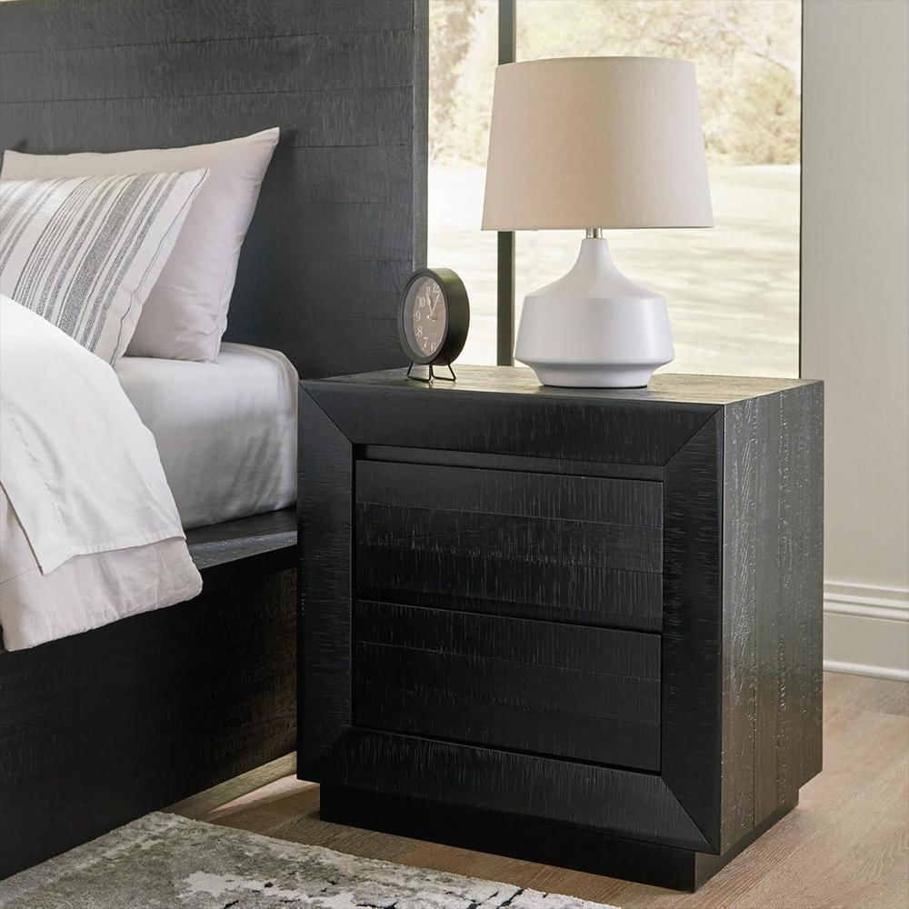 Mesita De Noche Ashley Furniture Pino Y Madera Ingenieria Con Puertos Usb Color Negro img #2