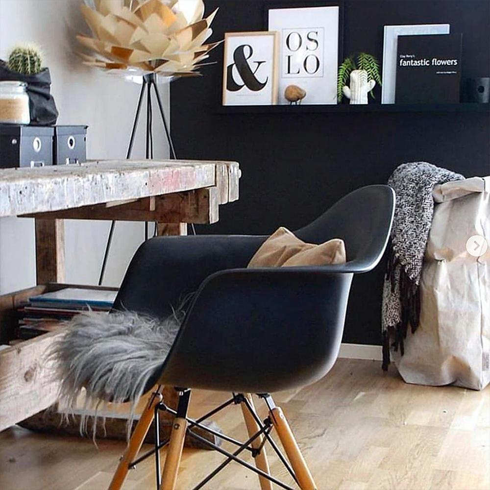Silla Eames Brazos Negro img #3