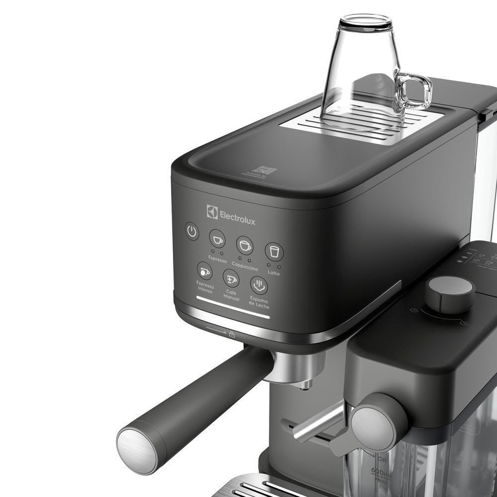 Cafetera Espresso ELECTROLUX Espresso  Negro ECM70 img #4