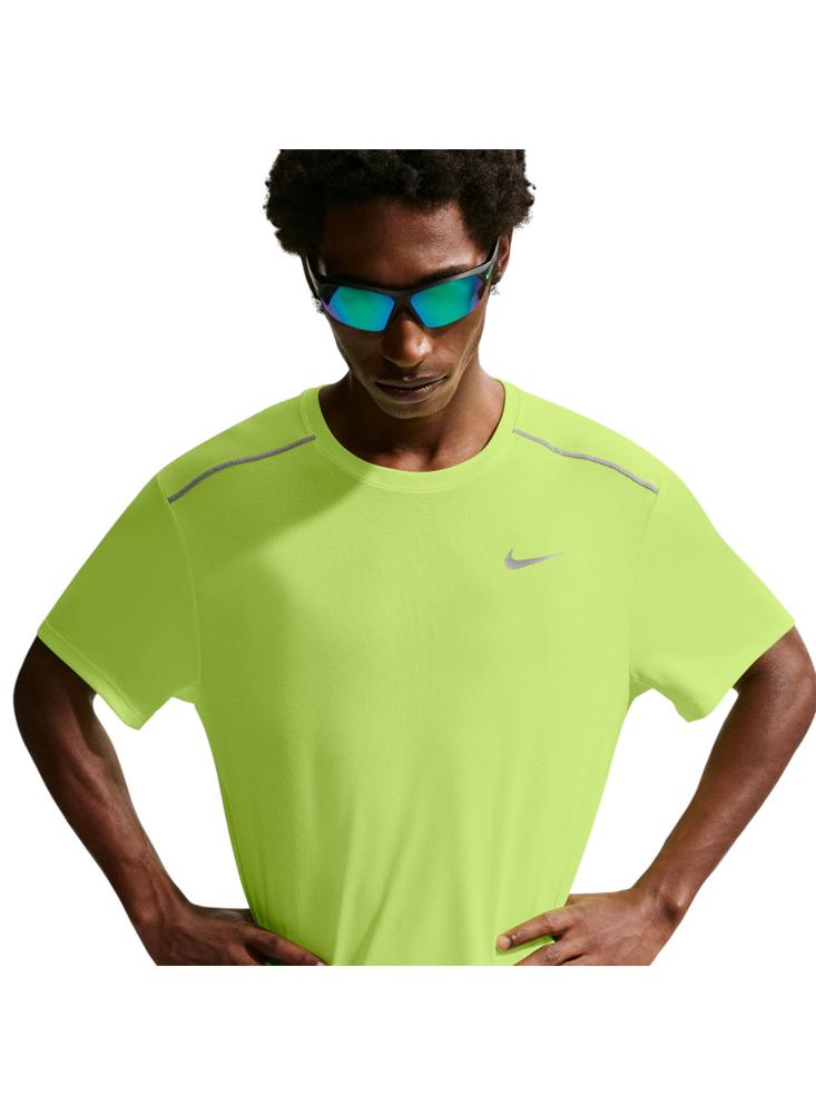 Camiseta Nike Df Uv Miler Ss Hombre Verde img #1