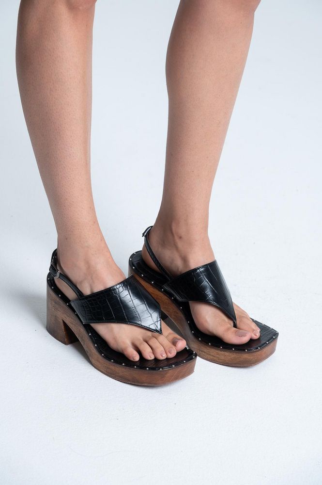 SANDALIAS TRESPUNTADAS BY1944A  ARKITECT img #1