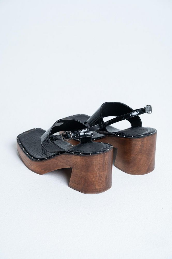 SANDALIAS TRESPUNTADAS BY1944A  ARKITECT img #4
